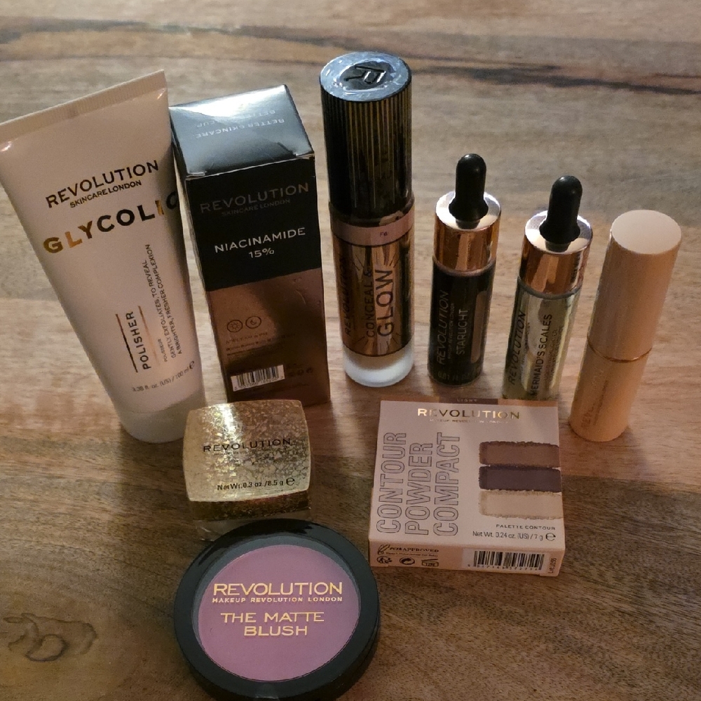 Makeup Revolution Bundle with 9 Great Items
